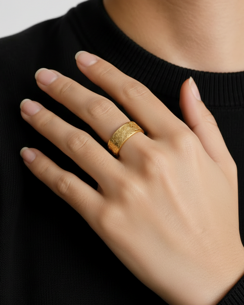 Anillo Amira