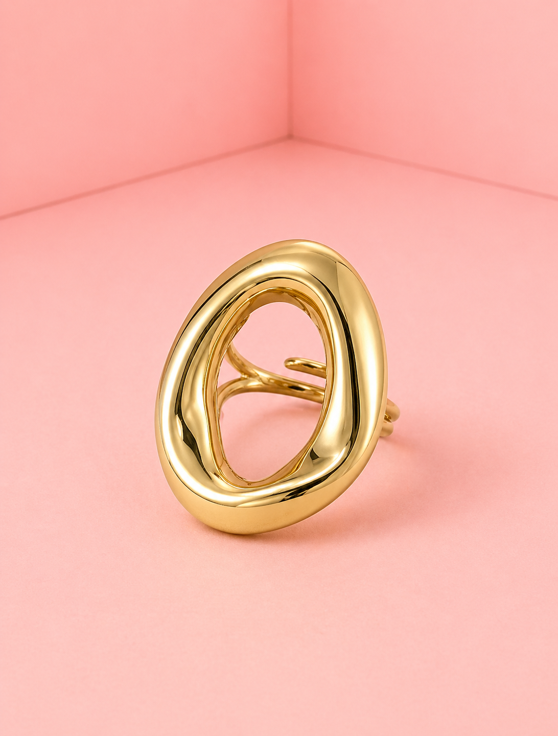 Anillo Thaira