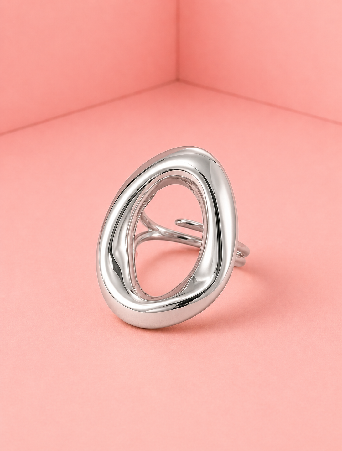 Anillo Thaira